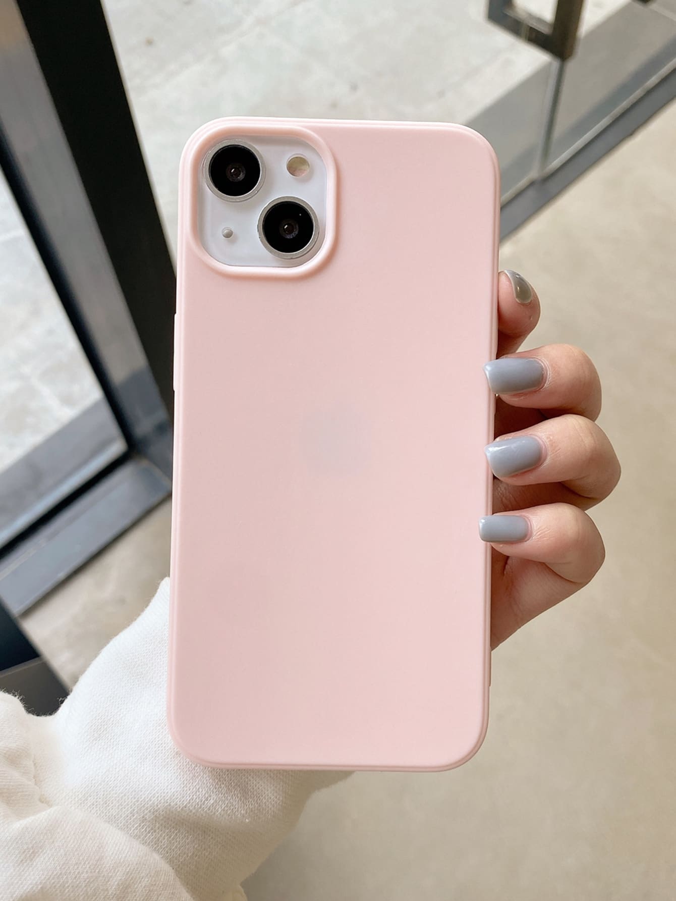 ETUI NA TELEFON IPHONE 16