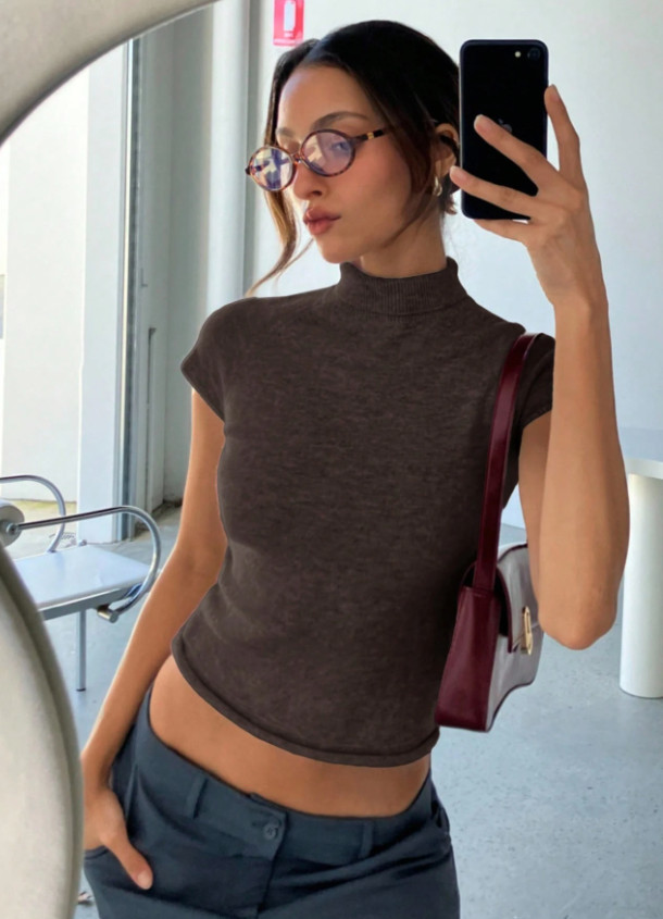 BRĄZOWY DZIANINOWY TOP