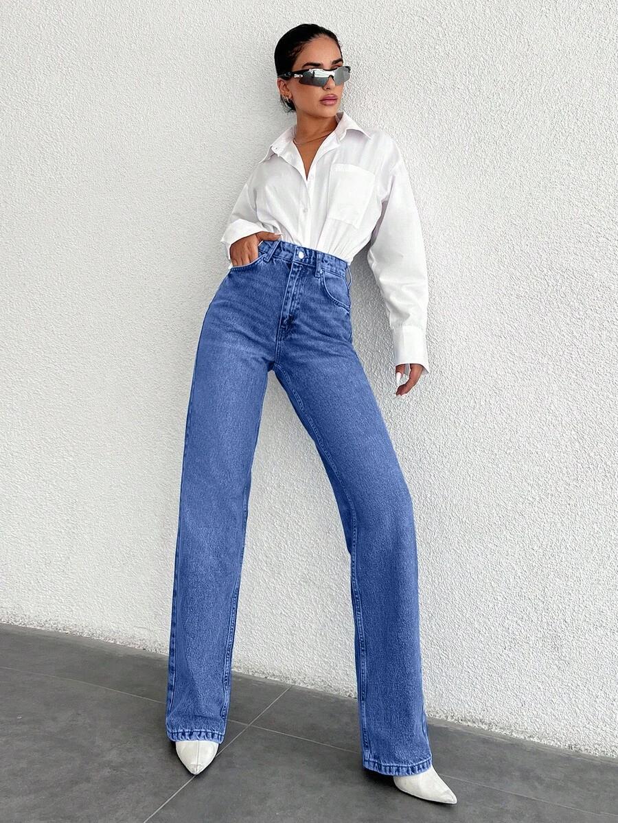 niebieskie spodnie jeans 