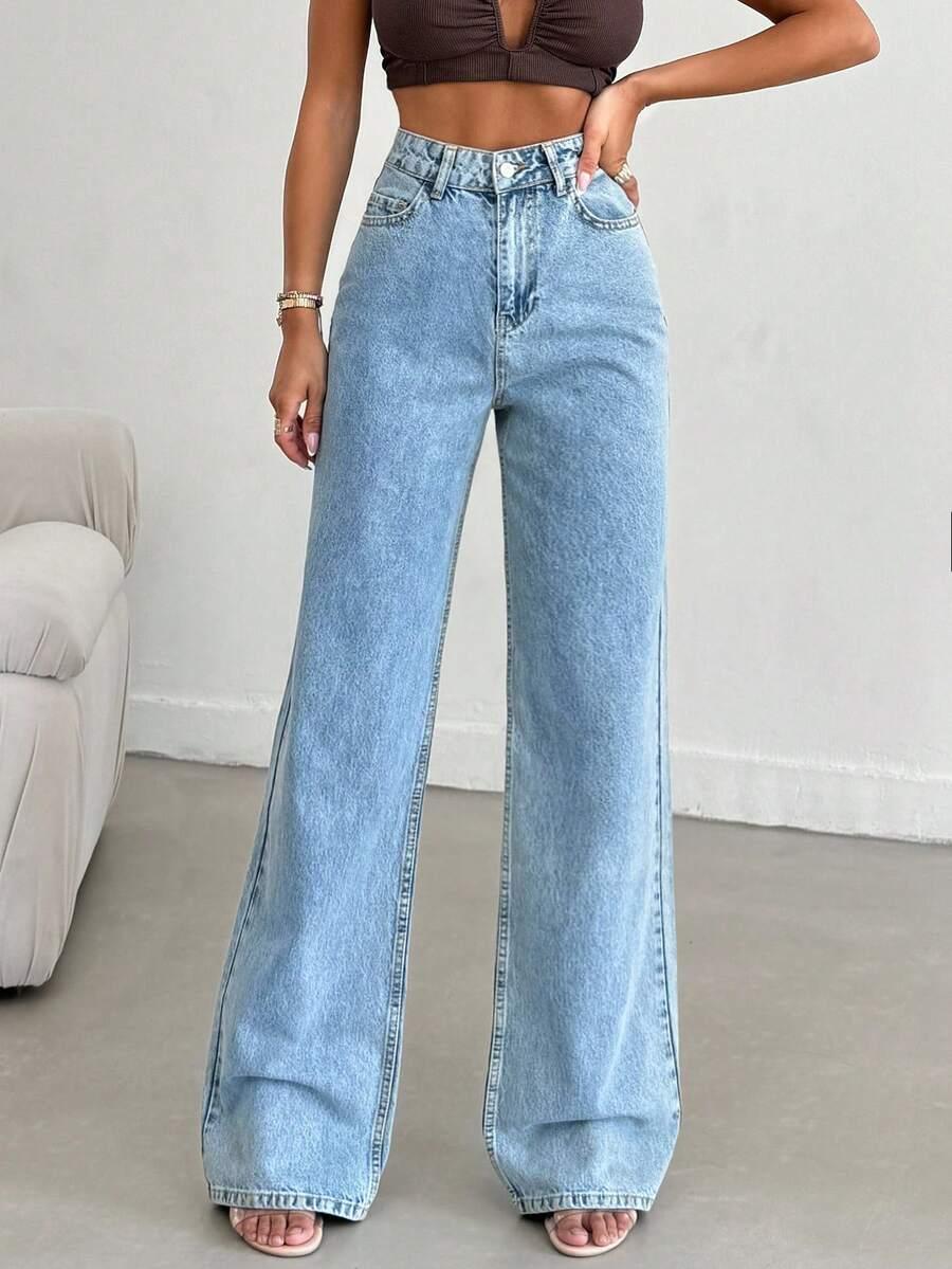 niebieskie spodnie jeans 
