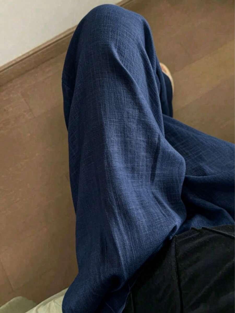 granatowe spodnie casual 