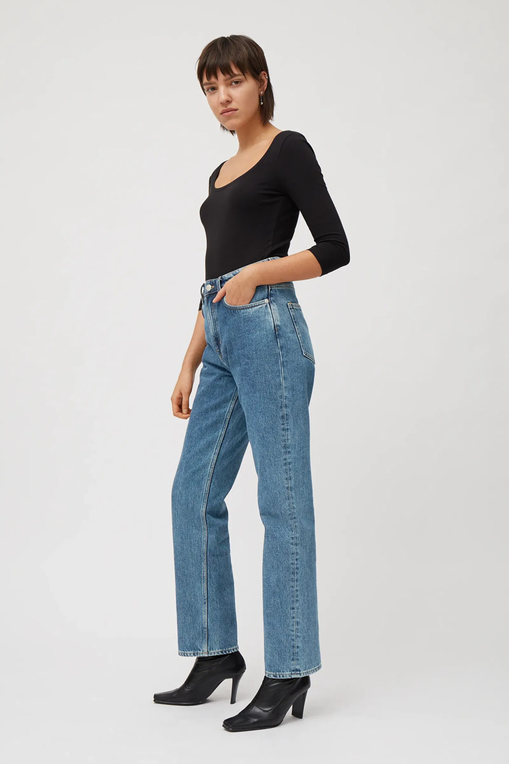NIEBIESKIE PROSTE SPODNIE JEANS