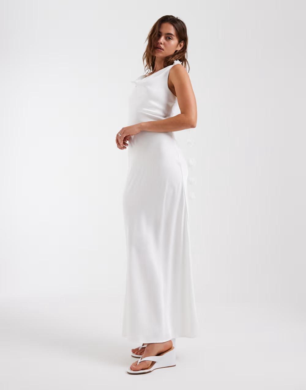BIAŁA MAXI SUKIENKA NA RAMIĄCZKACH