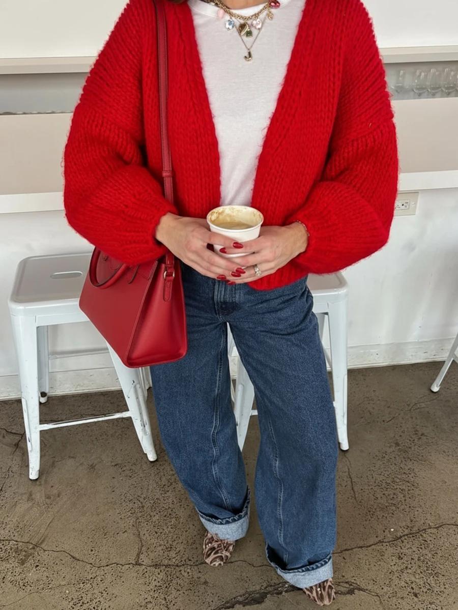 czerwony sweter kardigan