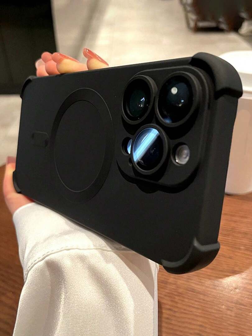 CZARNE ETUI NA TELEFON IPHONE 17 pro