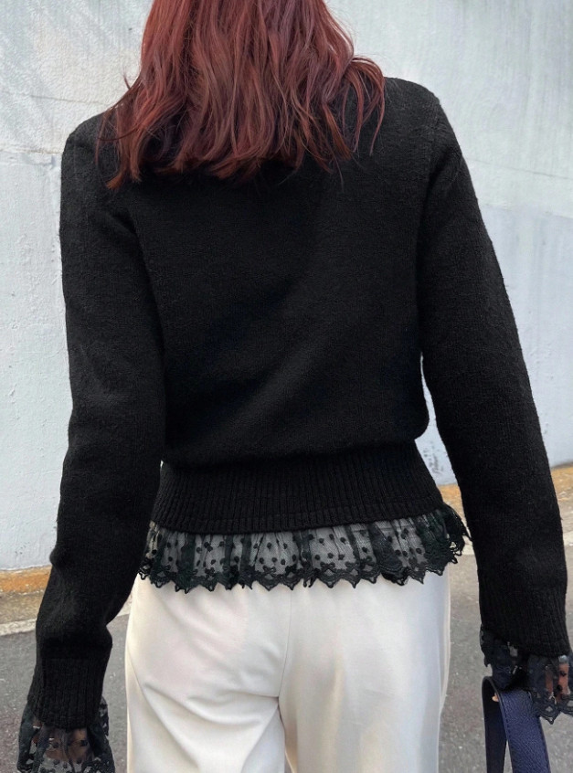 CZARNY SWETER KORONKA