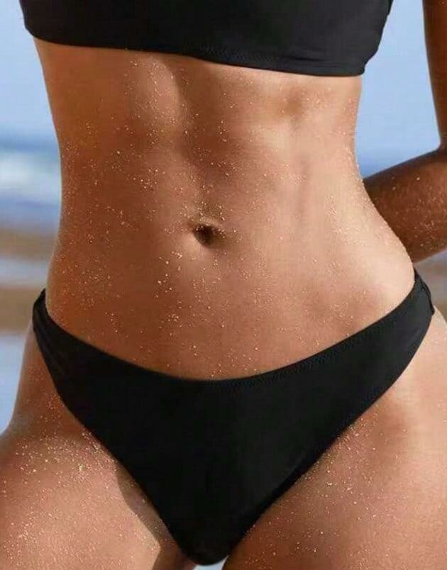czarny dół od bikini