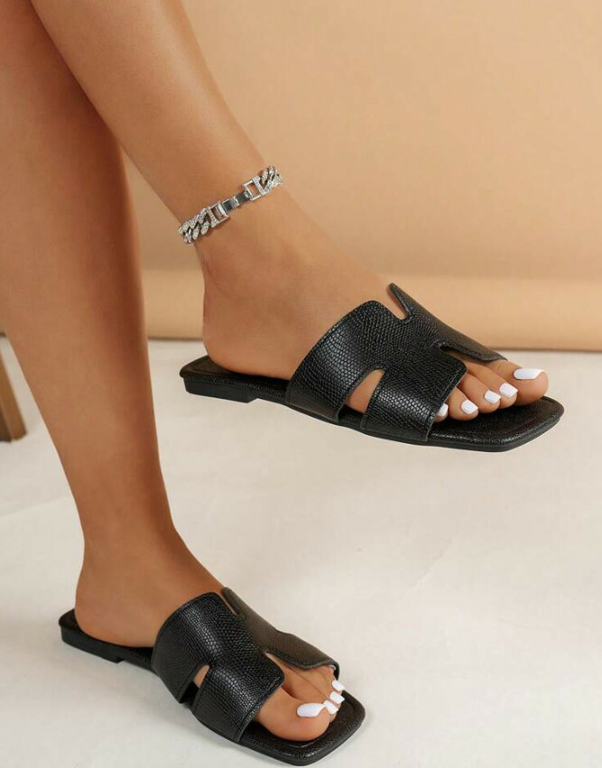czarne klapki casual