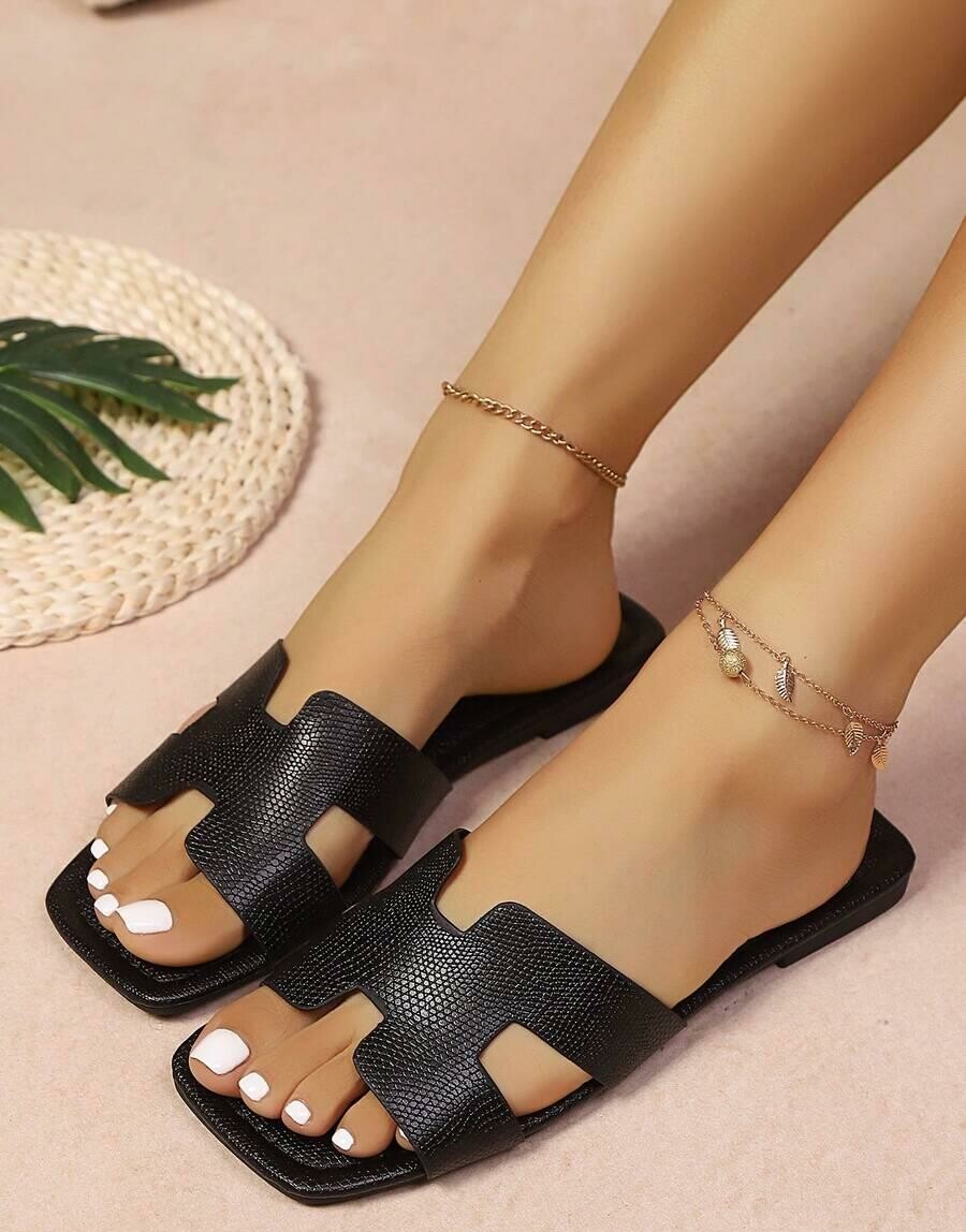 czarne klapki casual