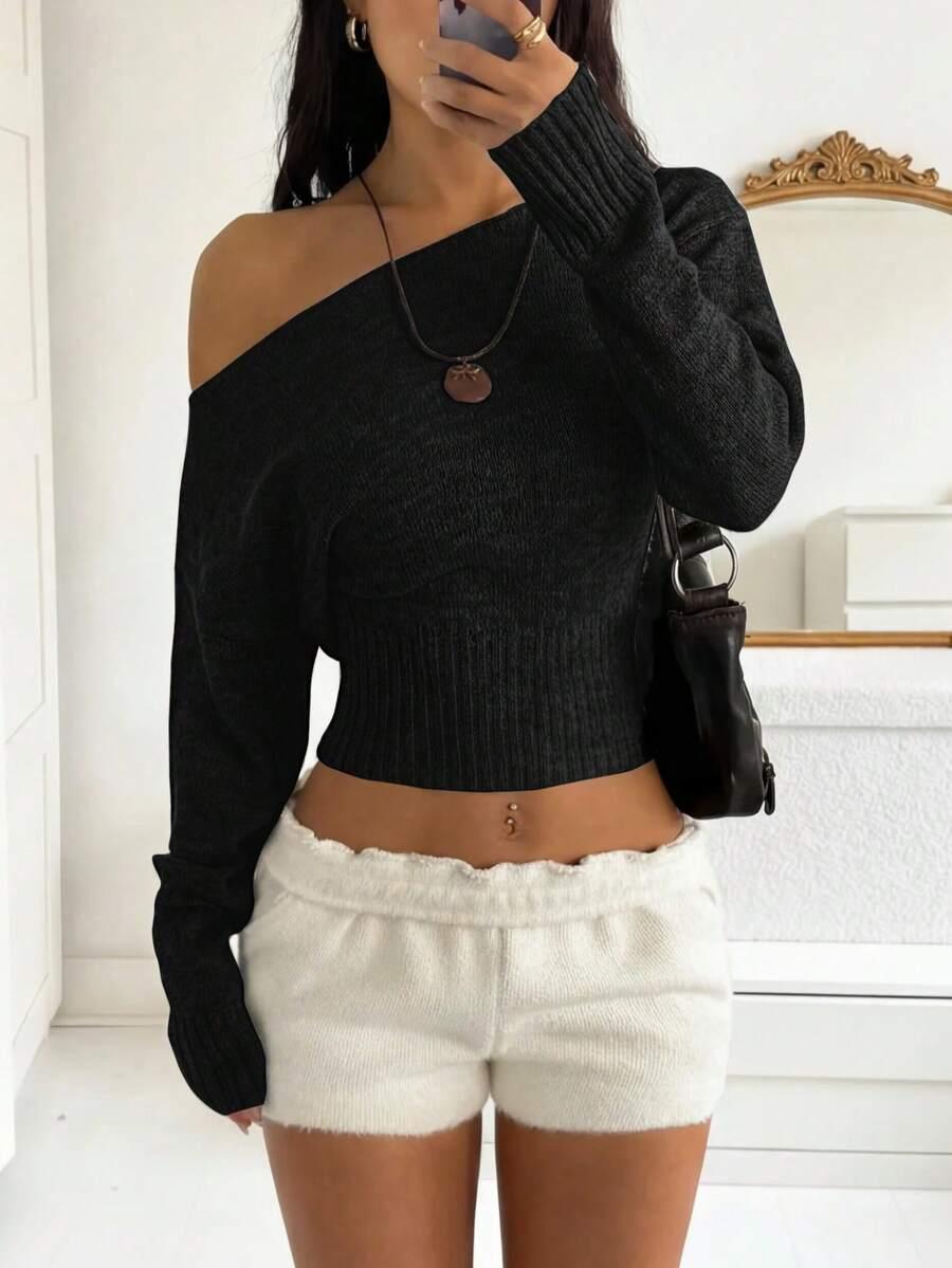 CZARNY SWETER ASYMETRIA