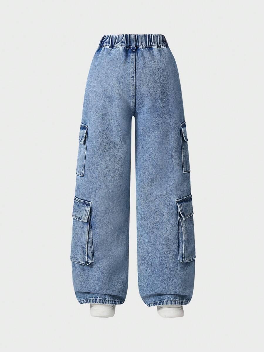 niebieskie spodnie jeans