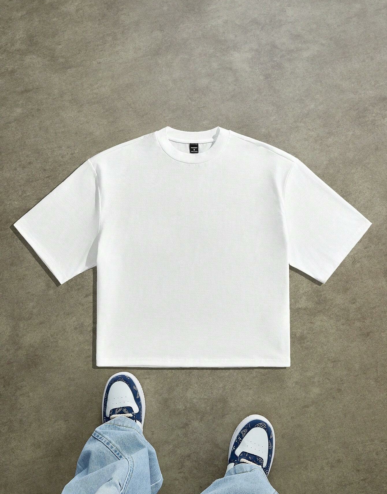 biały t-shirt nadruk
