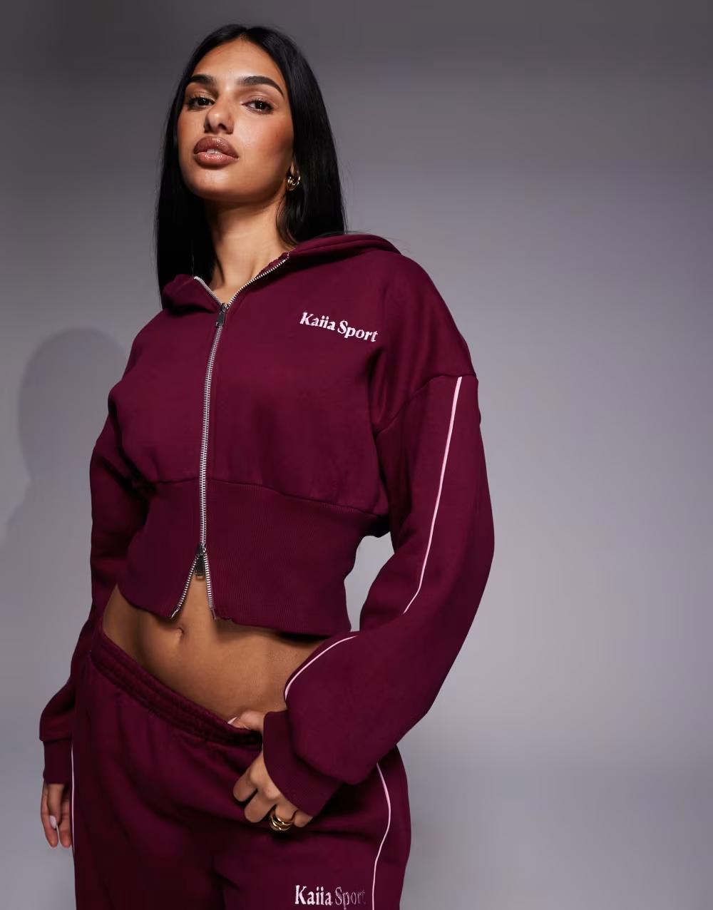 bordowa bluza kaptur zamek logo