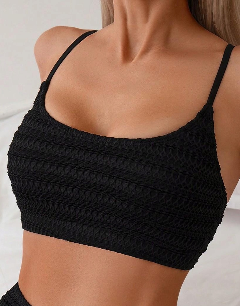 czarna góra od bikini