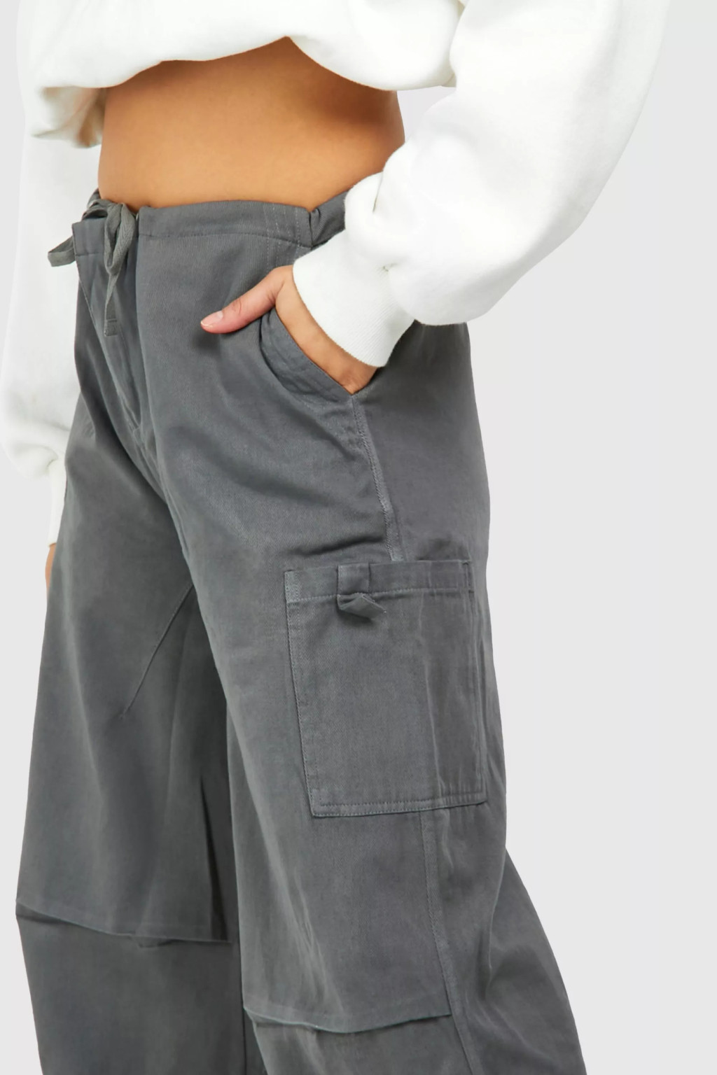 szare spodnie bojówki wash effect