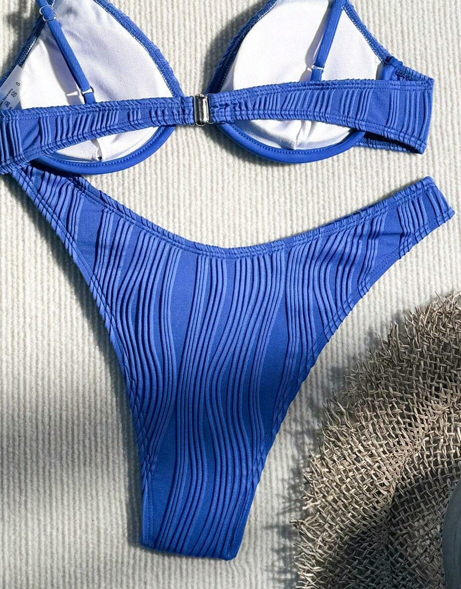 niebieski dół od bikini