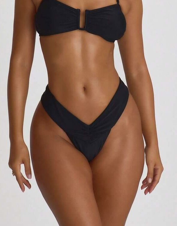 DÓŁ OD BIKINI