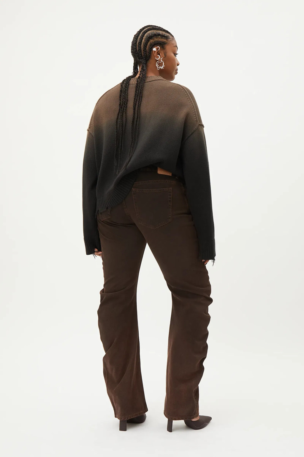 BRĄZOWE SPODNIE JEANS
