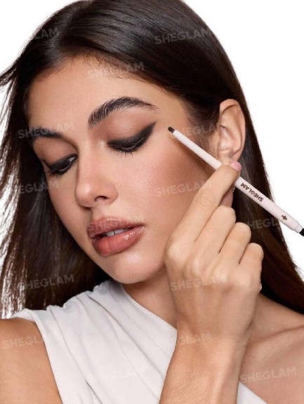 CZARNY EYELINER DO OCZU