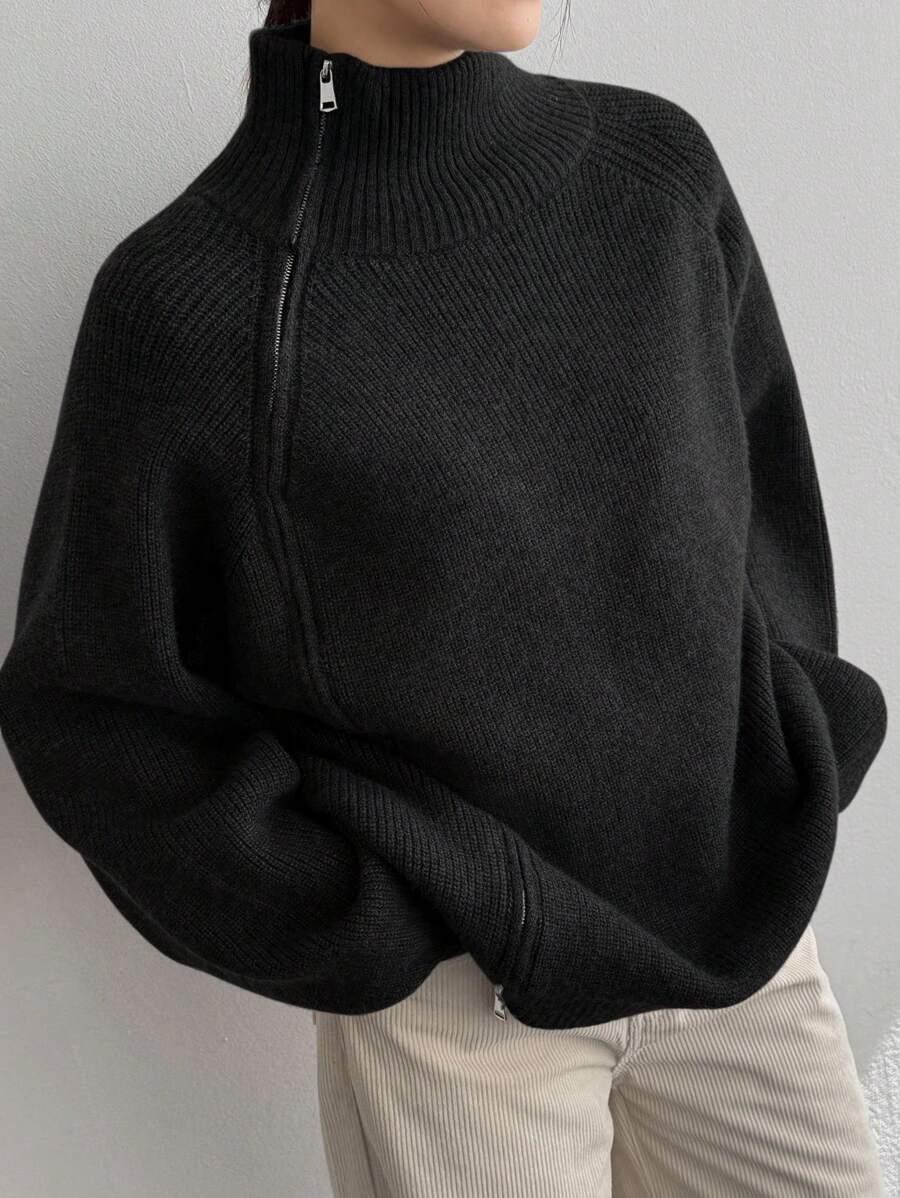CZARNY SWETER ZAMEK