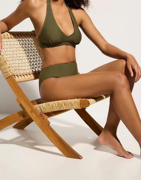 BIUSTONOSZ OD BIKINI 