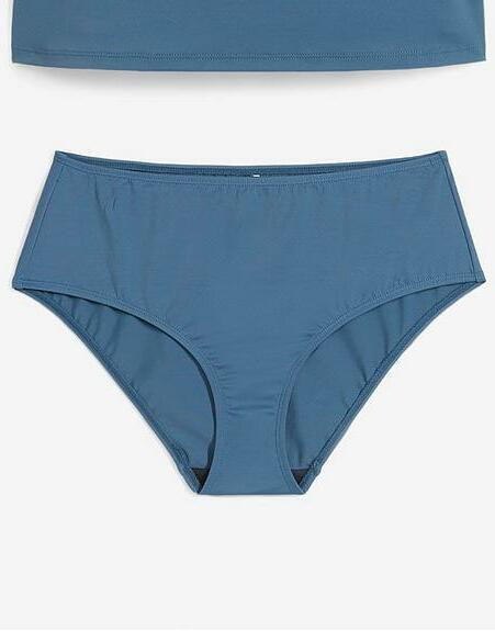 DÓŁ OD BIKINI 