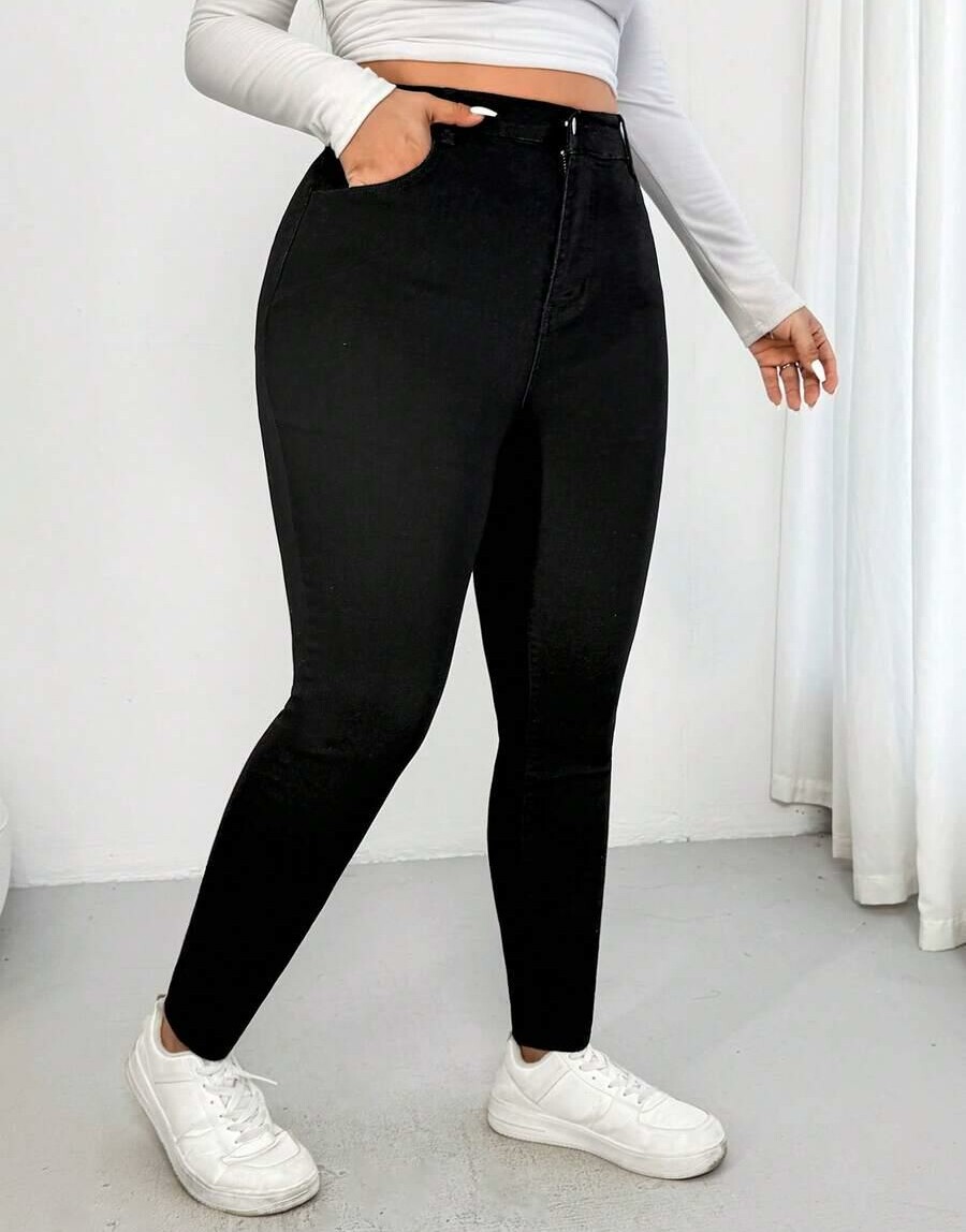 CZARNE SPODNIE JEANS RURKI