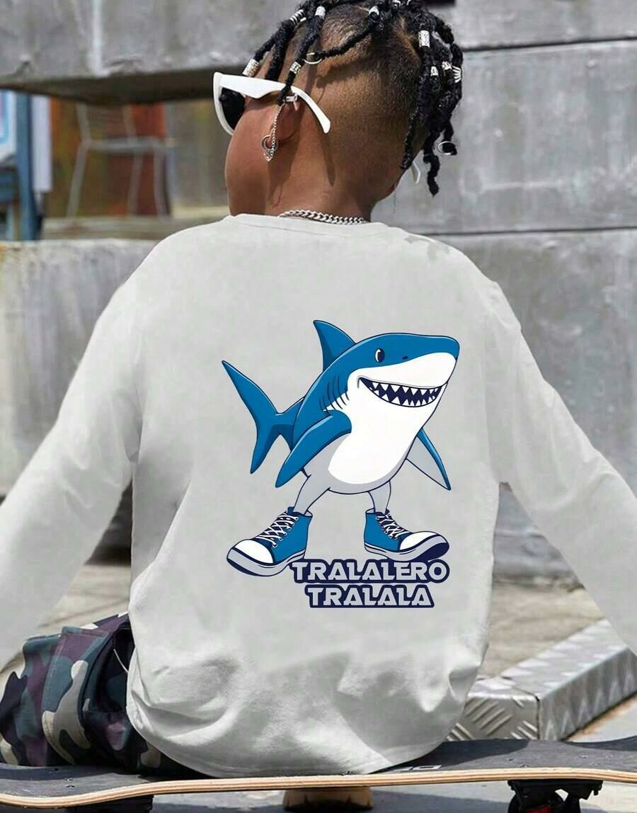 biała bluzka nadruk shark