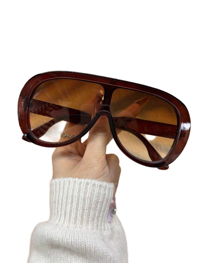 brązowe okulary przeciwsłoneczne