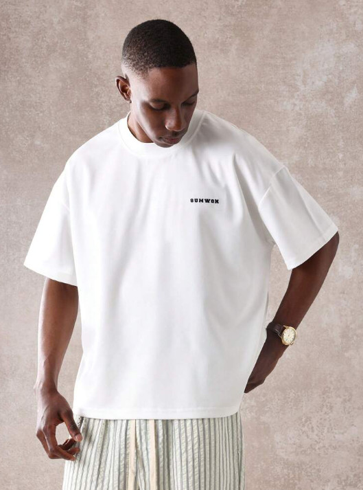 biały t-shirt napis