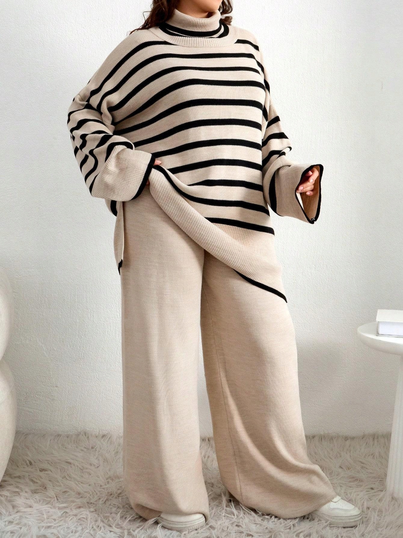 SWETER SPODNIE KOMPLET