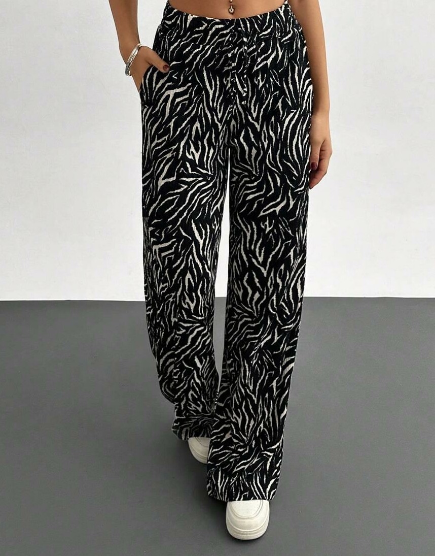 spodnie szeroka nogawka animal print
