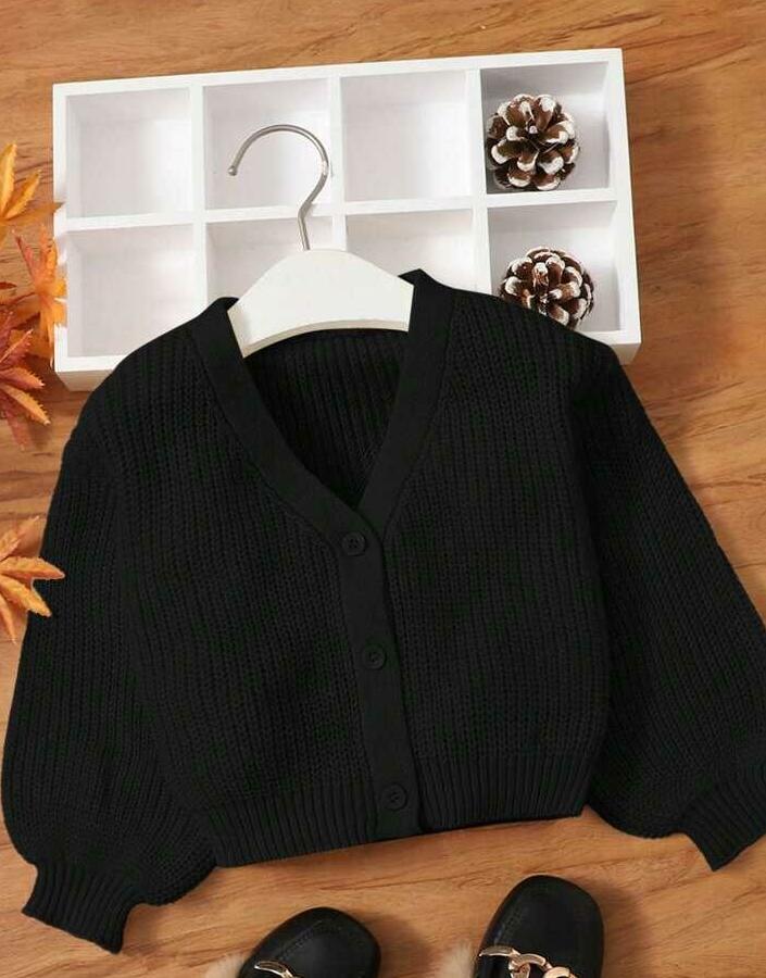 CZARNY SWETER GUZIKI