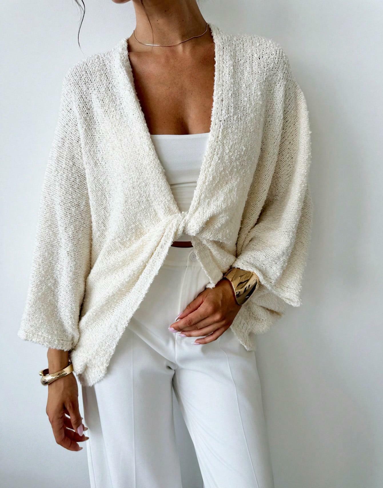 BEŻOWY SWETER SPLOT