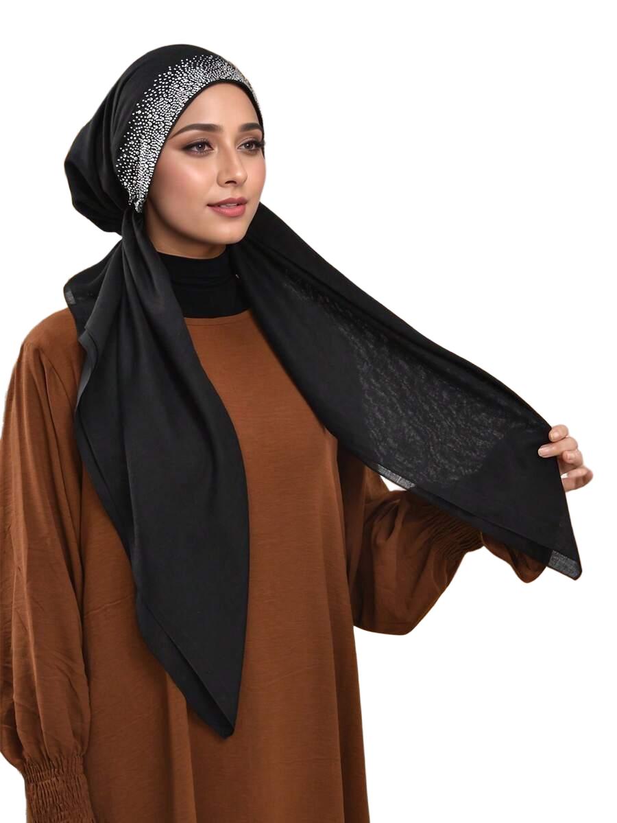 czarny turban zdobienie