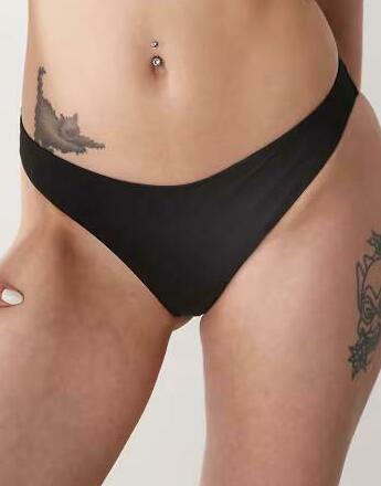 CZARNY DÓŁ OD BIKINI
