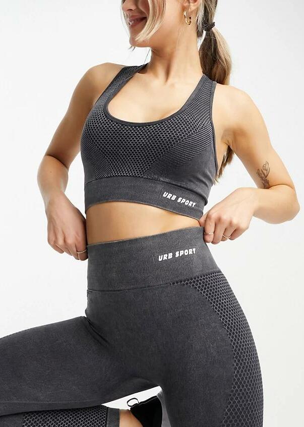 SPORTOWY CROP TOP