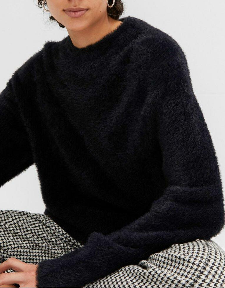SWETER Z DZIANINY 