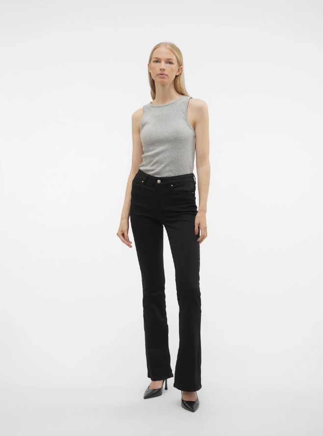 czarne spodnie jeans dzwony