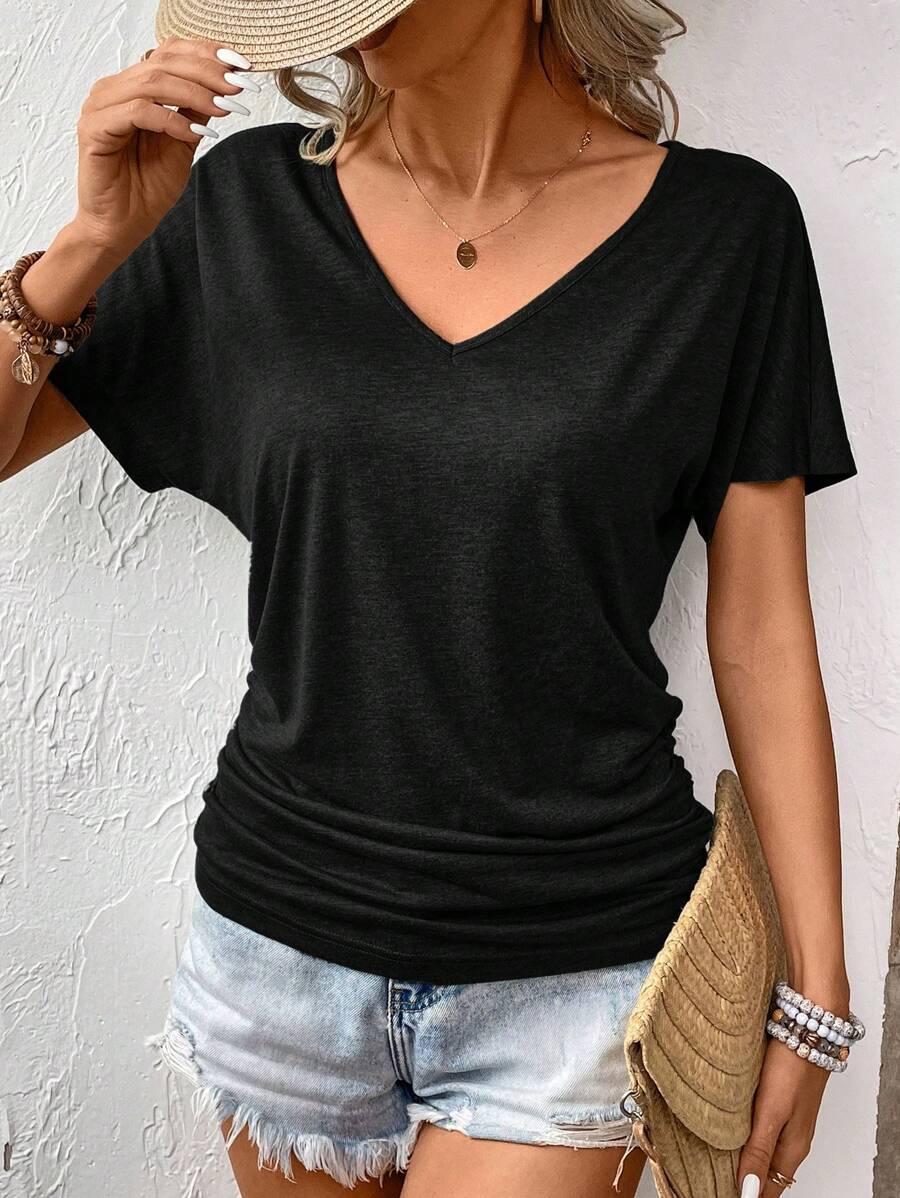 CZARNY T-SHIRT DEKOLT V