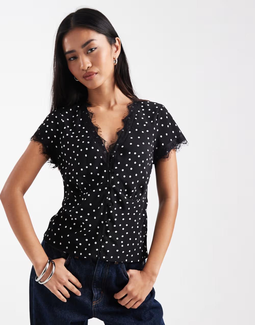 czarna bluzka koronka groszki