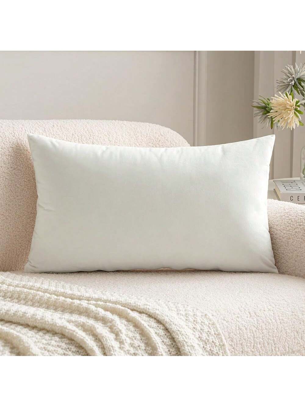 biała poszewka na poduszkę 