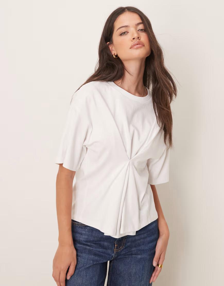 BIAŁY T-SHIRT OKRĄGŁY DEKOLT 