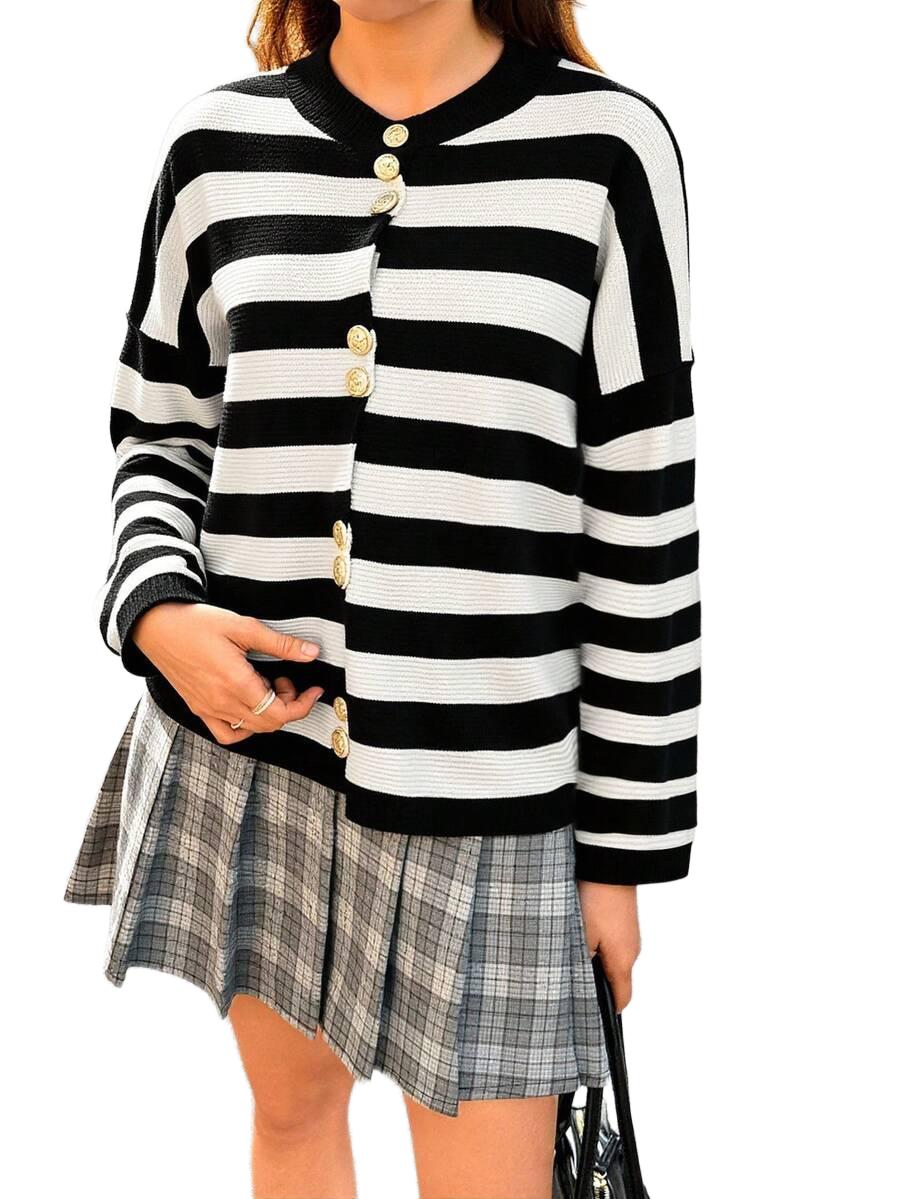 SWETER W PASKI