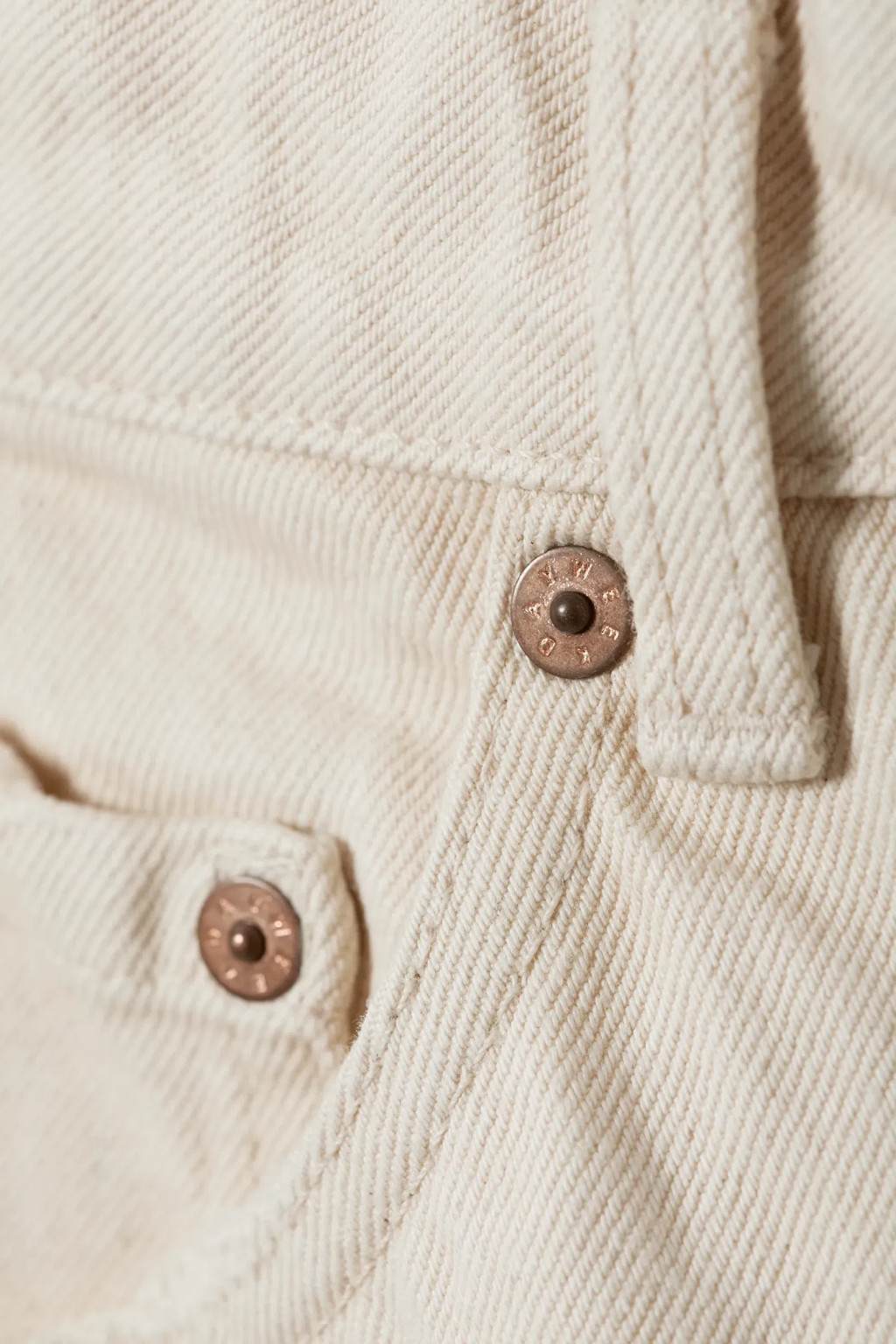 BEŻOWA SPÓDNICA JEANS PLISY