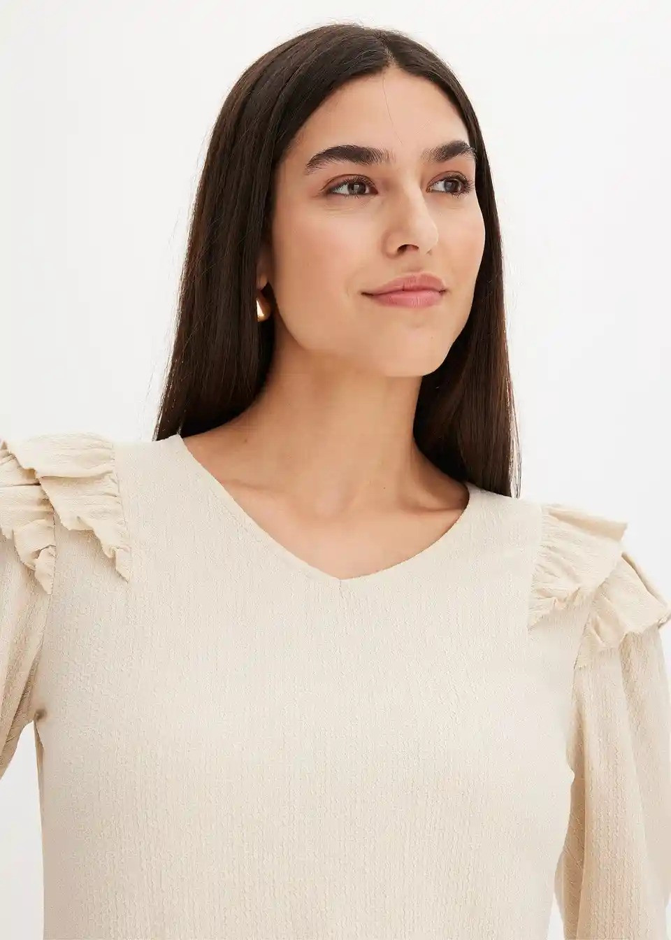 beżowa bluzka struktura v neck