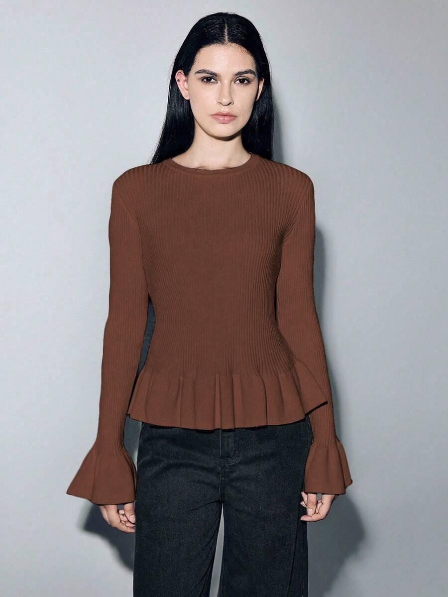 brązowy sweter długi rękaw
