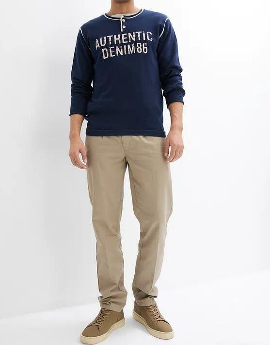 SWETER DZIANINOWY Z NADRUKIEM