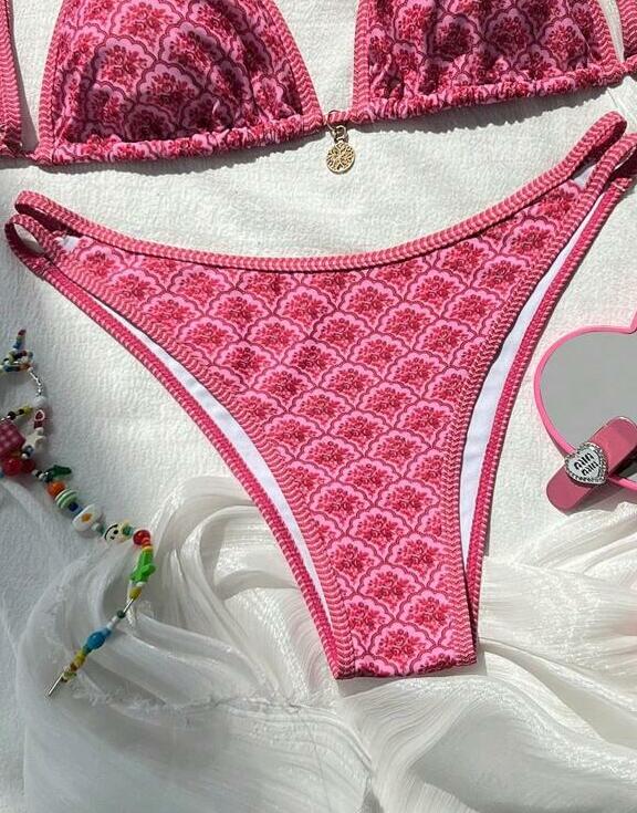 DÓŁ OD BIKINI
