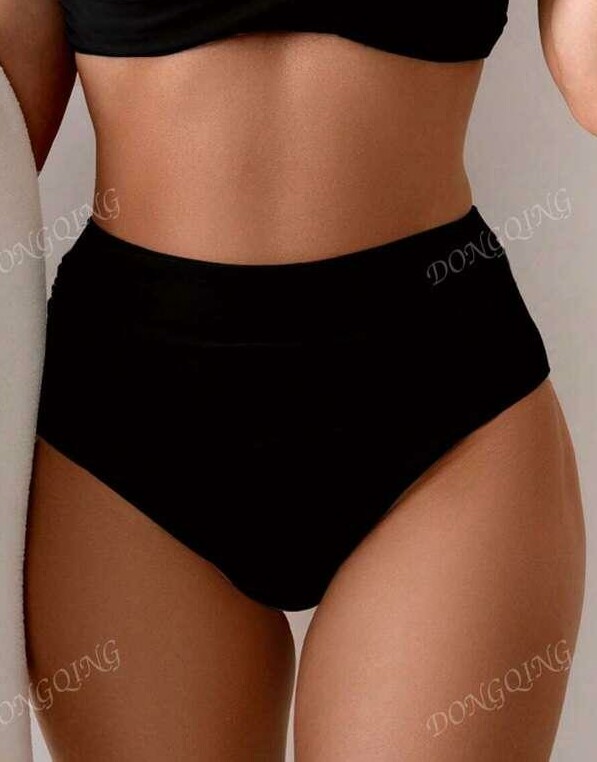 czarny dół od bikini